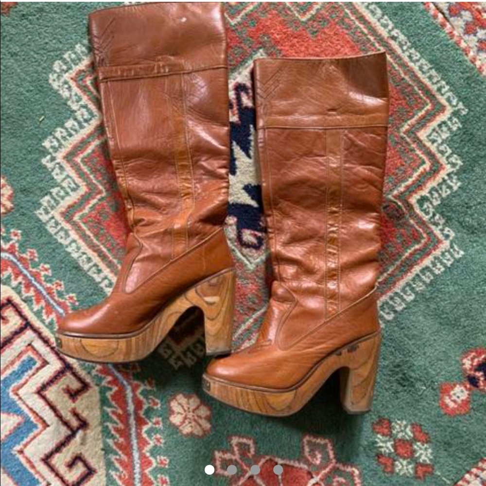 Vintage Zodiac Platform Boots